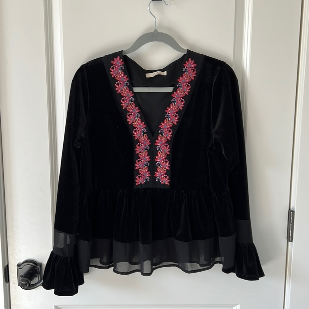 Chelsea & Violet Juniors Velvet Top Size Small